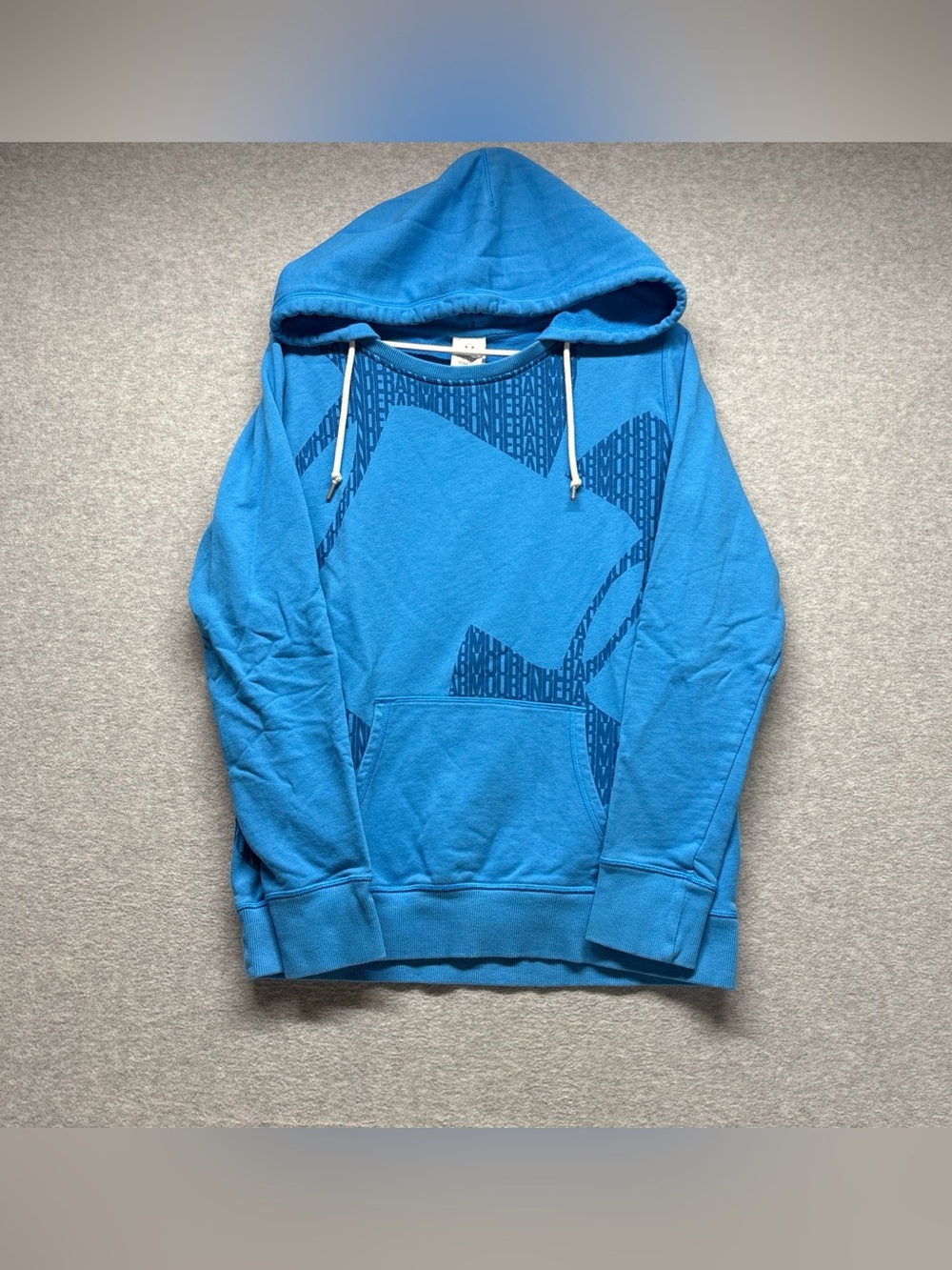 Women’s‎ Under Armour hoodie size medium